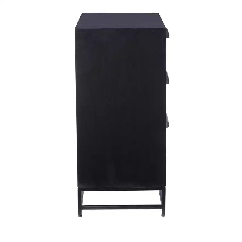 Commode à 3 tiroirs Gordon, Bois de manguier massif et cannage naturel, Pieds en métal noir, Style moderne de ferme