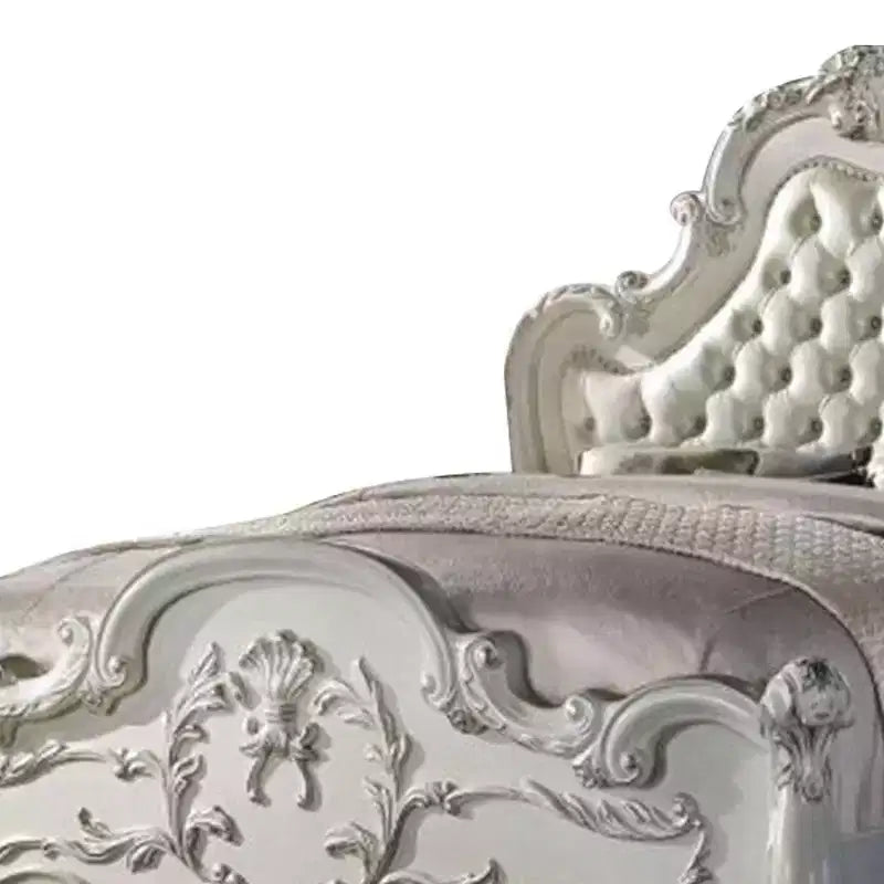 Lit King Size californien de 97", style Dresde, cuir synthétique et blanc cassé, design Rococo Camelback