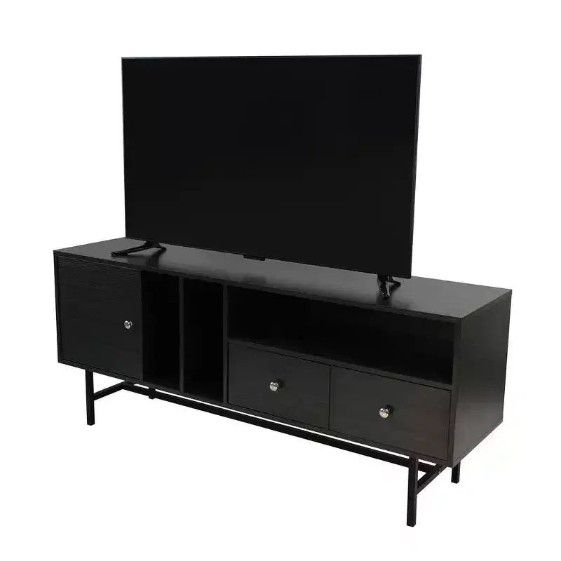 Meuble TV Rochester avec cadre en bois, rangement fermé et pieds en fer noir, meuble de divertissement moderne