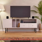 Meuble TV Rochester avec cadre en bois, rangement fermé et pieds en fer noir, meuble de divertissement moderne