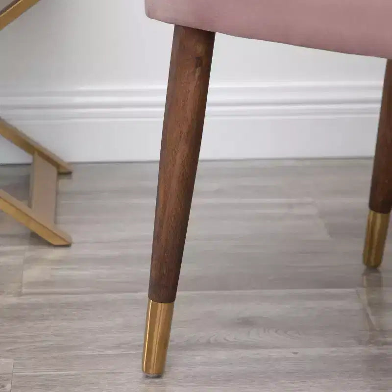 Fauteuil d'appoint contemporain en velours capitonné avec clous décoratifs, rose